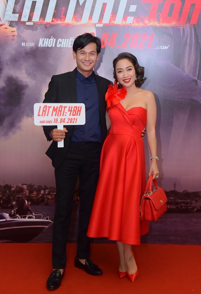 Ốc Thanh Vân cùng bạn diễn trong phim Lật Mặt 