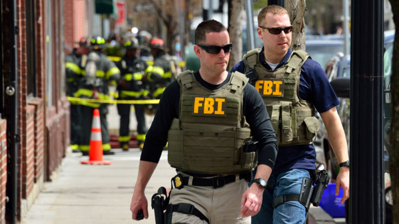 FBI là gì? 5 câu hỏi tư duy để kiểm tra bạn có khả năng trở thành đặc vụ FBI hay không