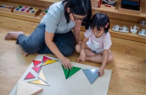 Montessori là gì? Tại sao phương pháp giáo dục montessori được rất nhiều phụ huynh quan tâm?