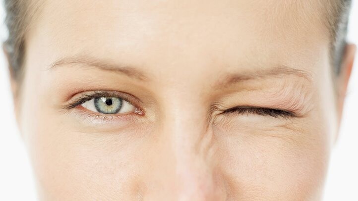 Mắt trái giật hên hay xui? Những điềm báo thú vị của hiện tượng giật mắt trái