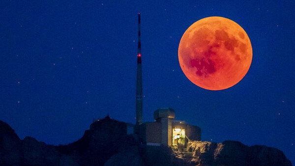 Trăng máu là gì? Một số hiện tượng ‘siêu thú vị’ khác của mặt trăng có thể bạn chưa biết